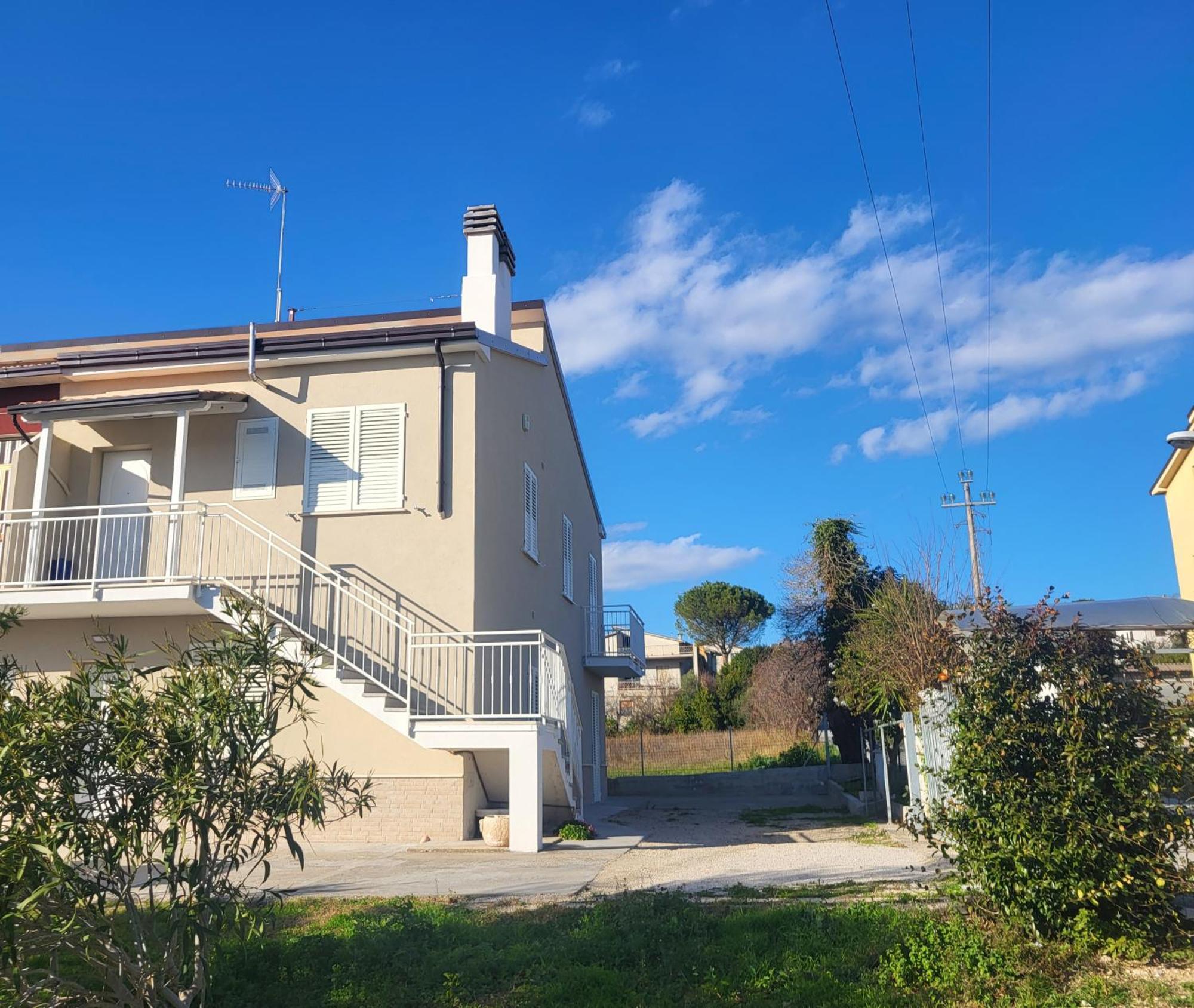Casa Degli Ulivi - Apartment B Porto San Giorgio Exteriér fotografie